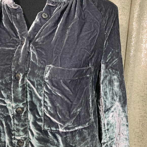 Anthropologie Pilcro Charcoal Crushed Velvet Button Down Shirt - Picture 4 of 7